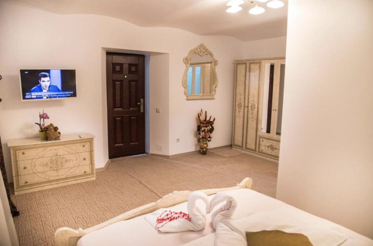Wall St House Сибиу Экстерьер фото
