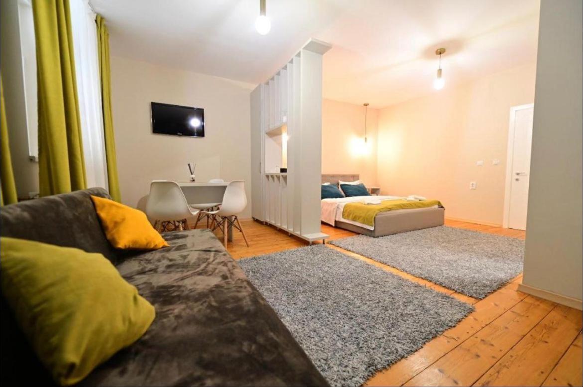Wall St House Сибиу Экстерьер фото
