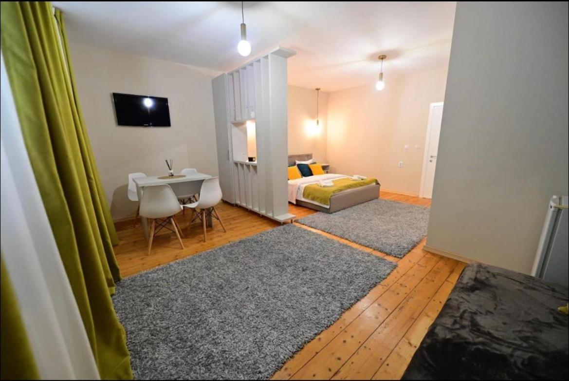 Wall St House Сибиу Экстерьер фото